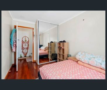 Quality Family Home - Photo 4