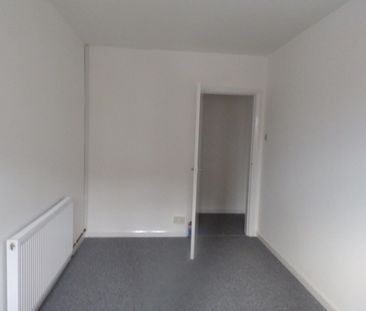 2 bedroom Flat To Let Total Size: 1034 SQ FT - Photo 5