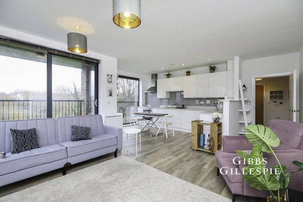 2 bedroom flat to rent - Photo 1