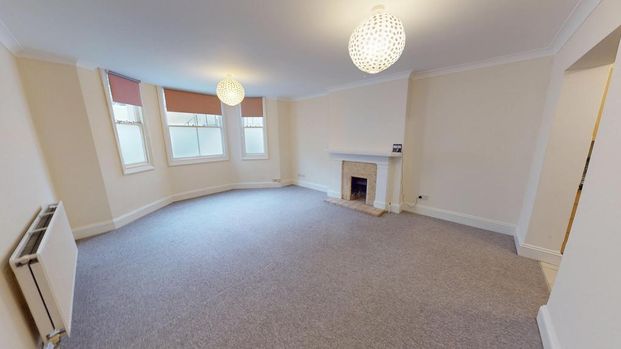 2 bedroom flat to rent - Photo 1