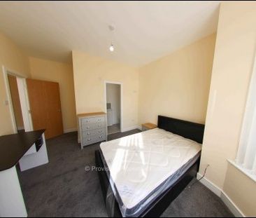 6 Bedroom Student Lets in Leeds - Photo 4