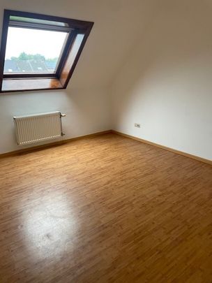 Leuk 2-slaapkamerappartement op de Grote Markt van Zelzate - Foto 1