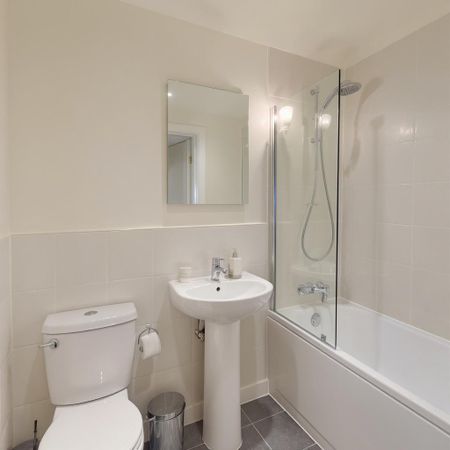 2 bedroom flat to rent - Photo 5