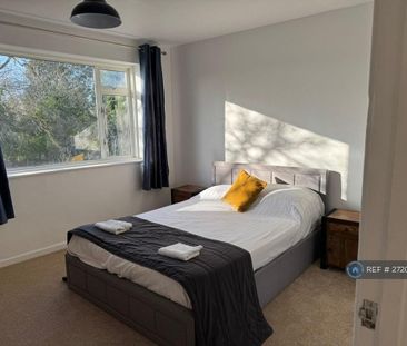 4 bedroom detached house to rent - Photo 4