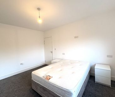 Redland Close, CHESTER - Photo 4