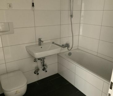 Für Singles oder Pärchen ! Geräumige 2-Zimmer-Wohnung mit Balkon in Wickrath-Mitte - Photo 4