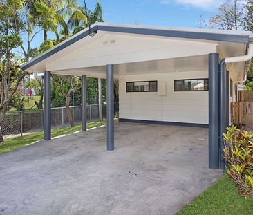 Pet Friendly Duplex... 200m to the Water! - Photo 5