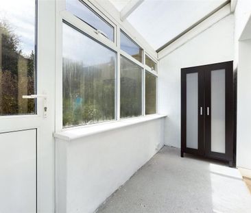 4 bedroom semi-detached house to rent - Photo 4