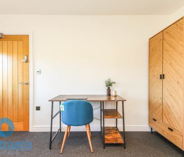 1 bed Shared House for Rent - Photo 2