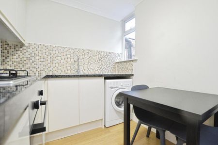 1 bedroom flat to rent - Photo 4