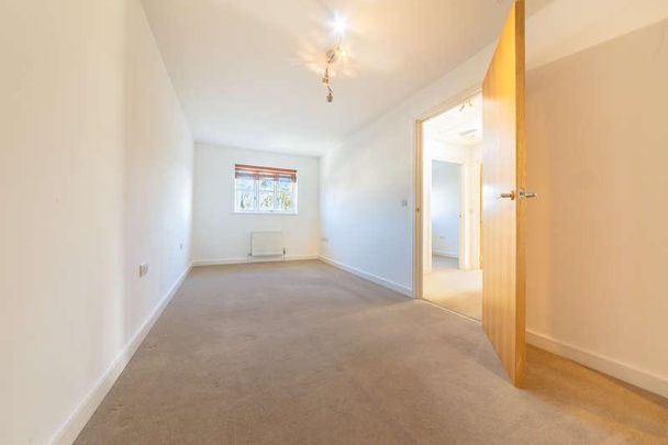 Chatham Way, Brentwood, CM14 - Photo 1