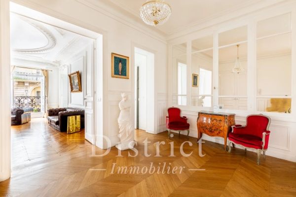 Appartement à louer à Paris 8Ème - Photo 1