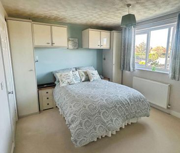 4 bedroom detached house to rent - Photo 6