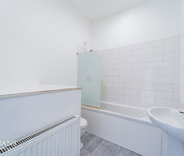 Whalley Road, Clayton Le Moors, Accrington - Photo 2