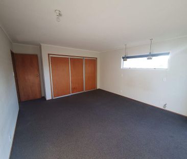 Affordable, All-Inclusive Private Rooms & Cabins! - Photo 4