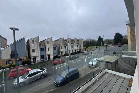 Selkirk Drive, Oakridge Park, MILTON KEYNES - Photo 4