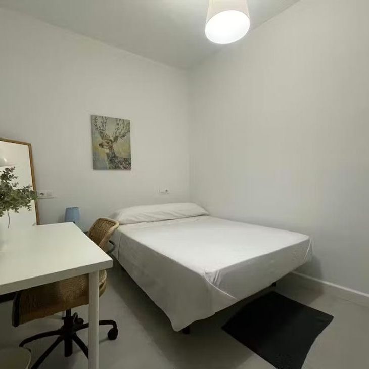 Calle Bustos Tavera, Sevilla, Andalusia 41003 - Photo 1