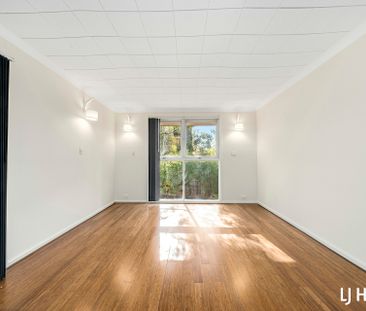 27 Wangara Street, Aranda ACT, Belconnen - Photo 2