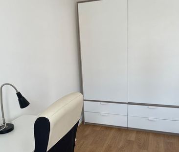 4 Bed Semi-Detached House, Lockside Place, CV1 - Photo 3