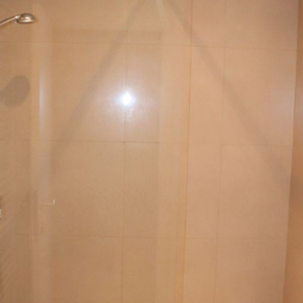 Gerenoveerde gezinswoning met 2 SLK, koer en uitweg - Foto 1