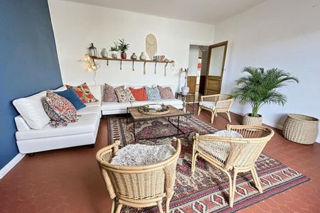 T4 de 100.57 m² avec terrasse - Salon de Provence proche Morgan - Photo 2