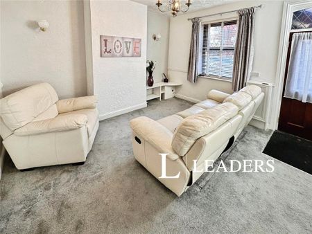 2 bedroom terraced house to rent - Photo 2