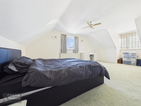 3 bedroom chalet to rent - Photo 4