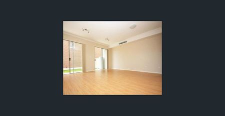 Stylish & Spacious Modern Townhouse – Central Location Between Sydney & Parramatta CBDs! - Photo 2