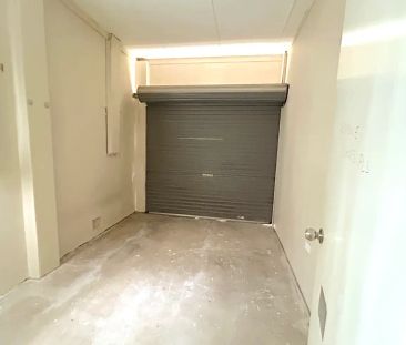 “Walk to Castle Hill Metro, Castle Tower & Popular Schools” - Photo 5