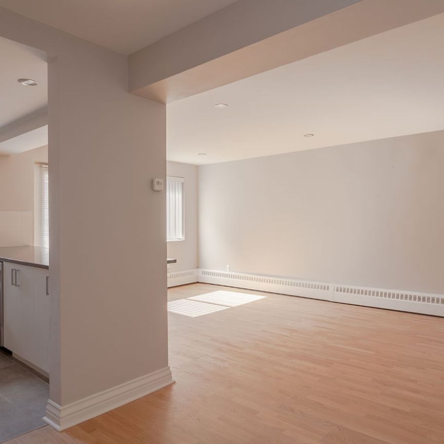 3421 Rue Drummond - Photo 1