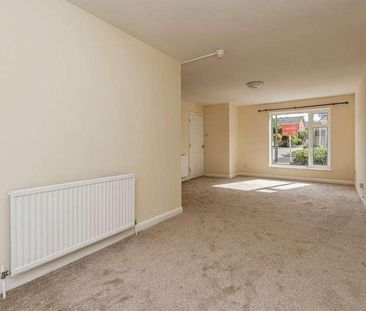 Broom Field, Lightwater, Surrey, GU18 - Photo 4