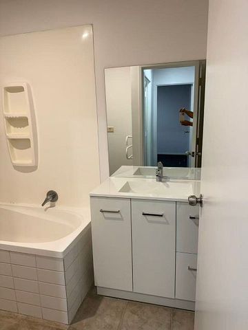 3 bedroom unit - Photo 5