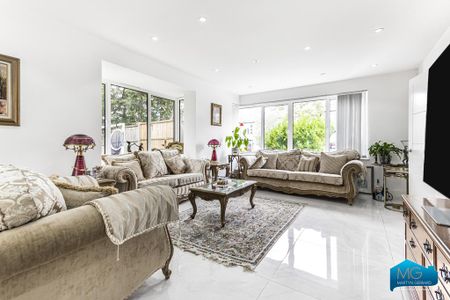 4 bedroom detached house to rent - Photo 2