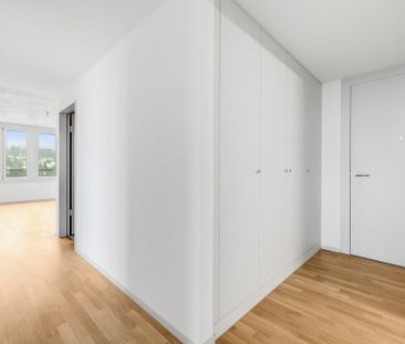 Moderne 3.5-Zimmer-Wohnung mit Weitblick - Photo 4