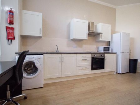 2 bedroom apartment to rent - Photo 3