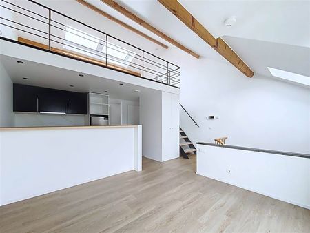 Renovated penthouse with 20m2 terrace - Photo 4