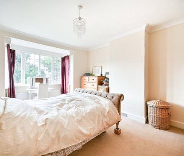 4 bedroom semi-detached house to rent - Photo 3