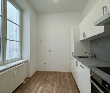 Exklusive Lage im 7.Bezirk! Attraktive 4-Zimmer Wohnung in der Burg... - Photo 2