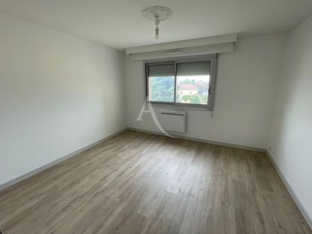 Location Appartement 3 pièces 80m² - Photo 3