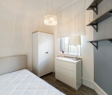 Talgarth Road, West Kensington, London, W14 - Photo 4