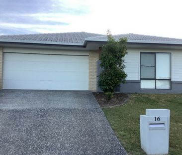 4 bedroom split level family home located in Coomera. - Photo 5