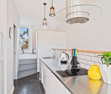 Stylish Studio Apartment in the Heart of Erskineville! - Photo 3