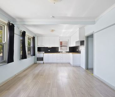 Charming Family Home in Wendouree - Perfect for You! - Photo 4