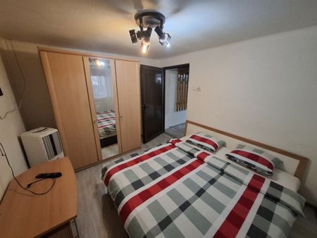 Inchiriez apartament 2 camere zona Parneava - Fotografie 3