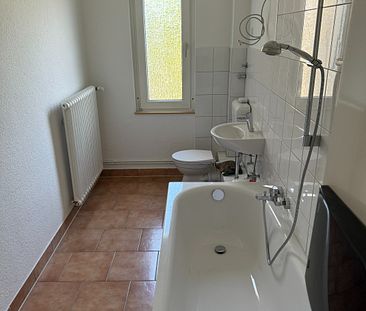 „RaumTraum„ Renovierte 4 Raum Wohnung mit Balkon - Photo 1