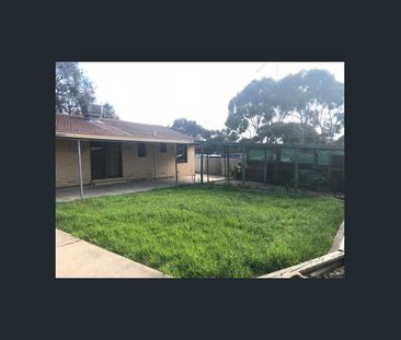 3 BEDROOM FAMILY HOME PLUS LARGE RUMPUS ROOM - Photo 3