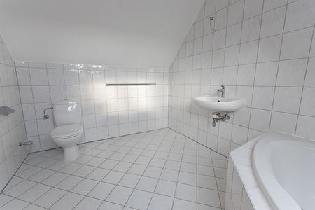 ** Schöne Maisonette-Wohnung im Dachgeschoss | 3 Zimmer |Tageslichtbad |ab Juli bezugsfrei ** - Foto 4