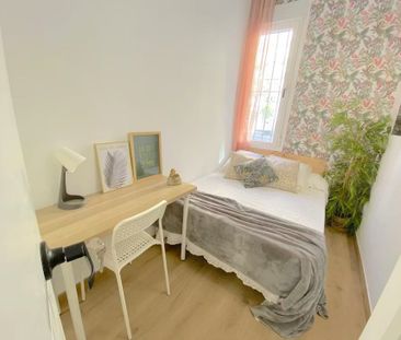 Avenida de Ramón y Cajal, Sevilla, Andalusia 41005 - Photo 4