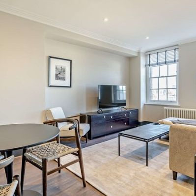 One Bedroom Flat to rent in London - Photo 1