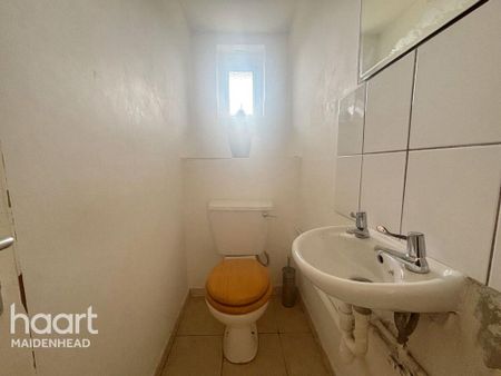 1 bedroom in a house share to rent - Photo 5